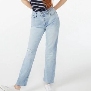 Free Assembly the Super High Rise Straight- Size 4